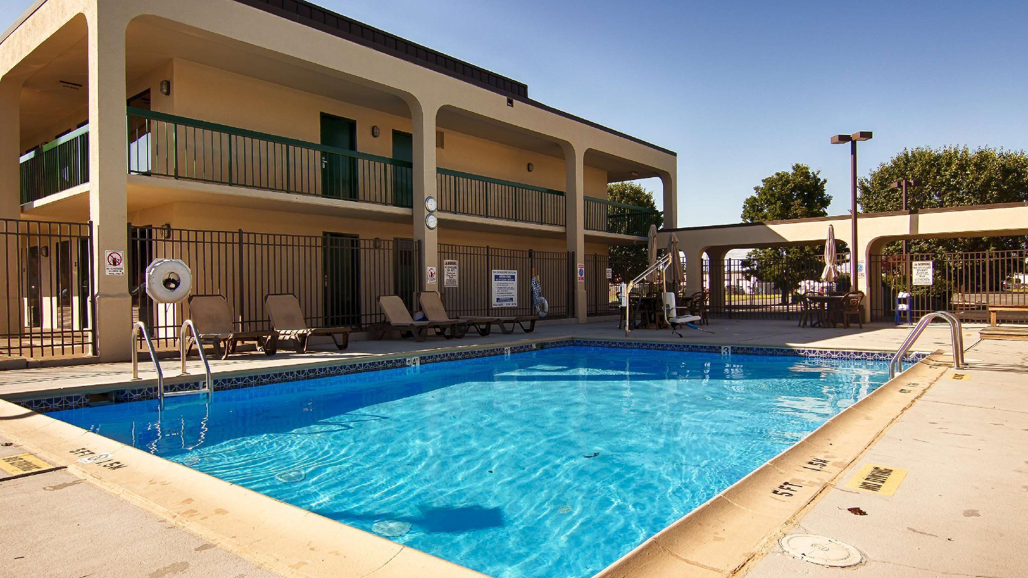 Best Western Salisbury Plaza Экстерьер фото